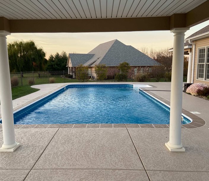 Classic Texture Kahlua With Mission Tan Tile Pattern Color Band, Bone White Grou
Test
Sundek

